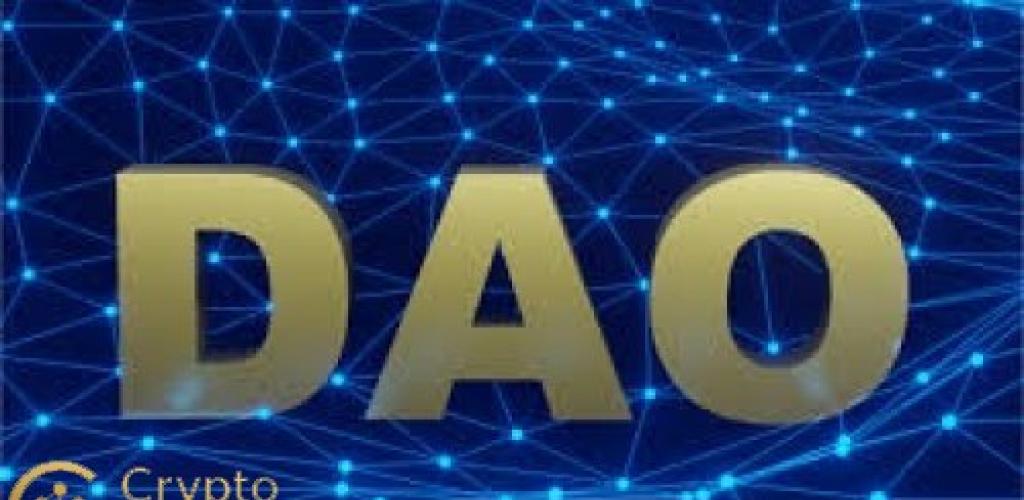 Decentralized Autonomous Organizations (DAOs) in 2025: Governance Models and Treasury Management Best Practices